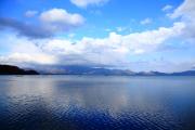 猪苗代湖に映る雲